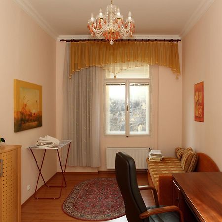 7k - Apartmány Lázeňská Karlovy Vary Esterno foto