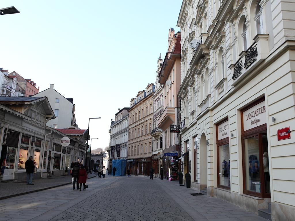 7k - Apartmány Lázeňská Karlovy Vary Esterno foto