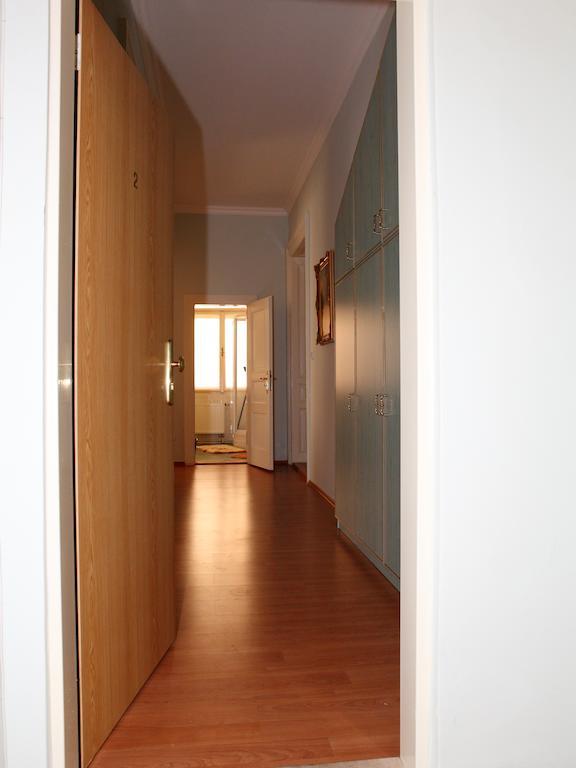 7k - Apartmány Lázeňská Karlovy Vary Esterno foto